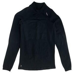 KIPRUN Skincare Womens long sleeve seamless running shirt size small- black